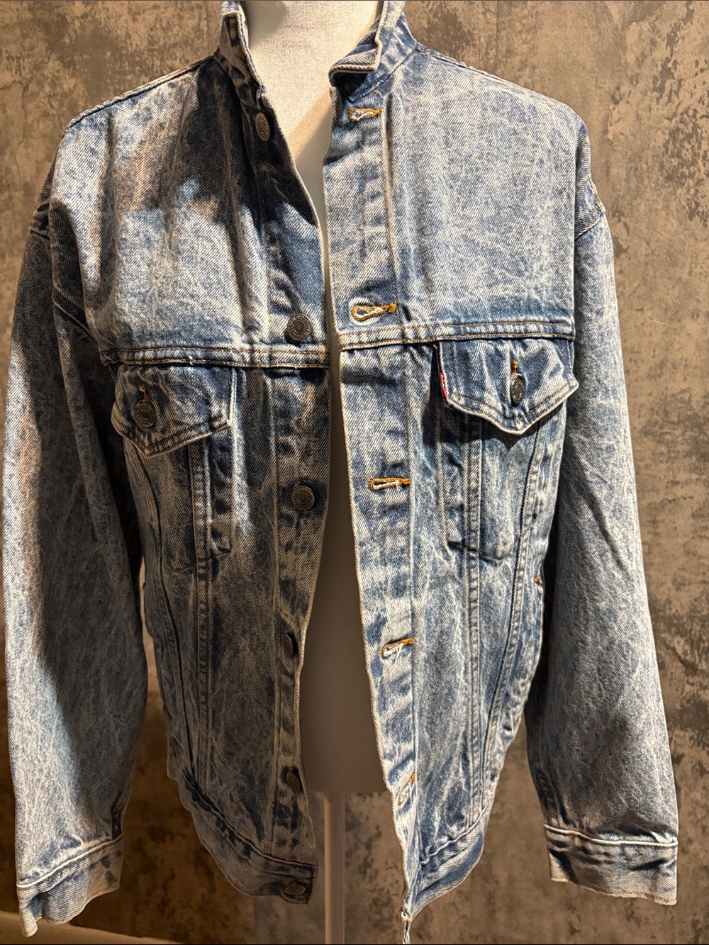 Levi's Women's Light Acid-Wash Blue Denim Jacket